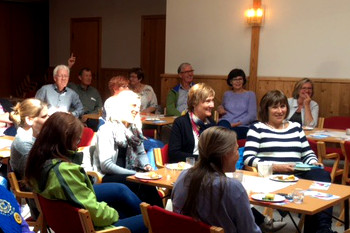 Fullsatt sal på temalunsj 8. juni